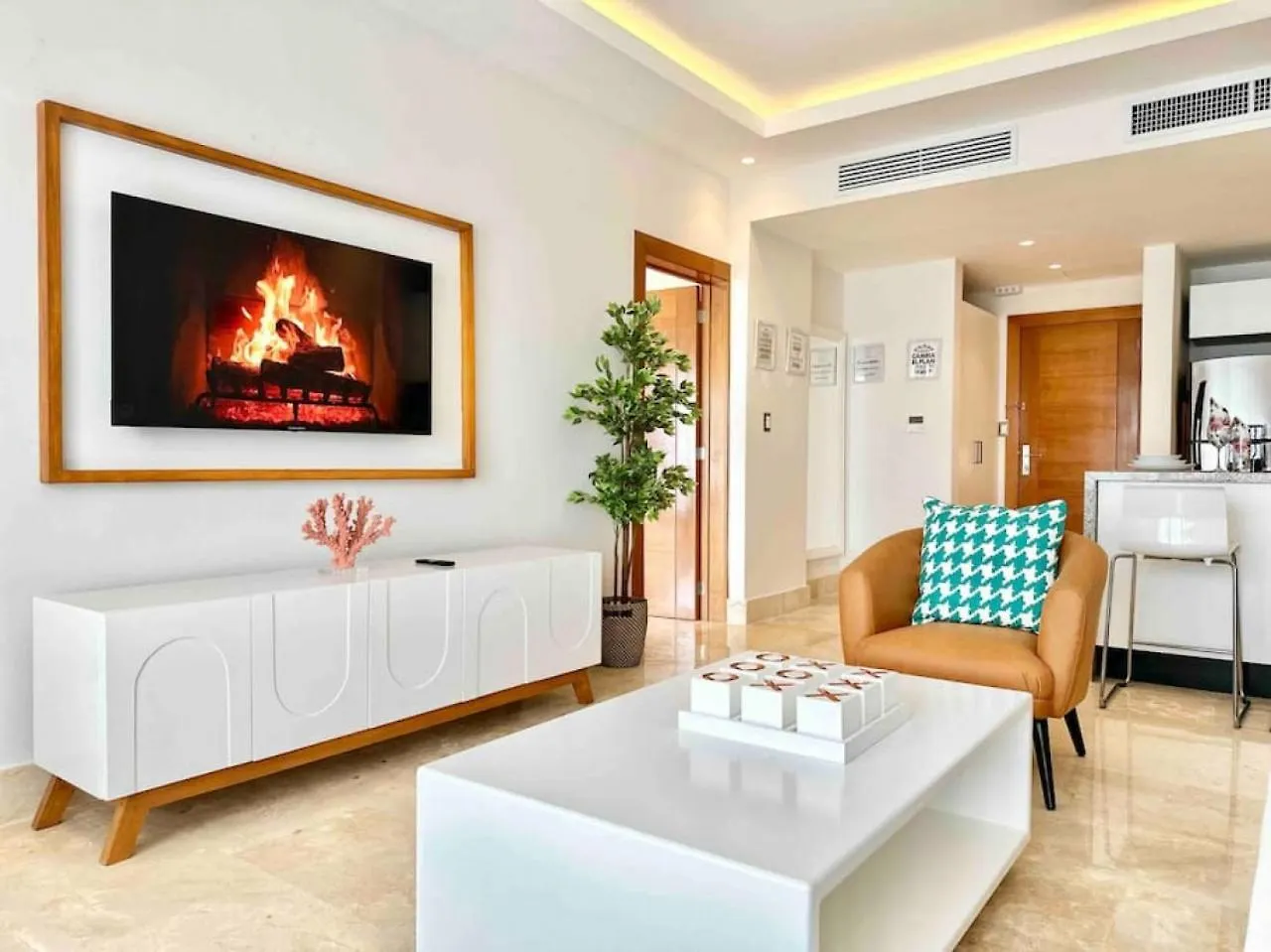 Stunning Bay View Condo, Pool Samana 0*,  Dominican Republic