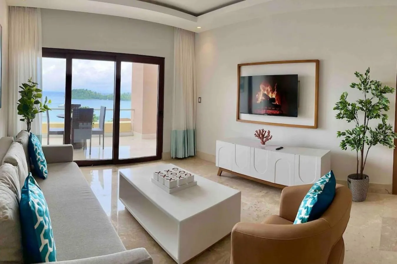 Apartment Stunning Bay View Condo, Pool Samana Dominican Republic