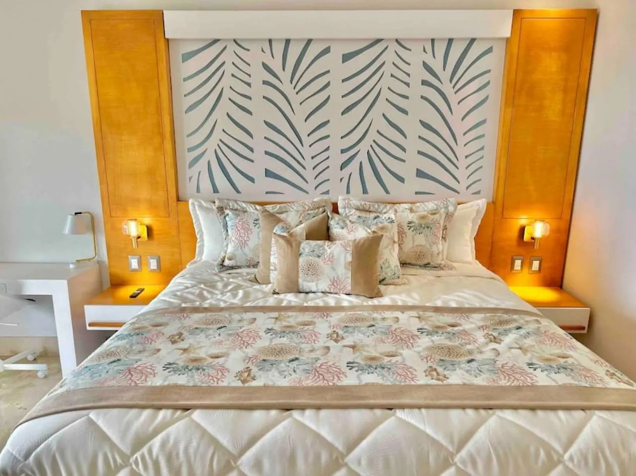 Stunning Bay View Condo, Pool Samana 0*,  Dominican Republic