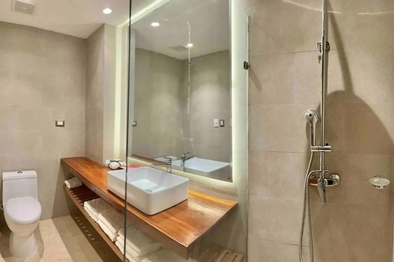 Stunning Bay View Condo, Pool Samana Dominican Republic