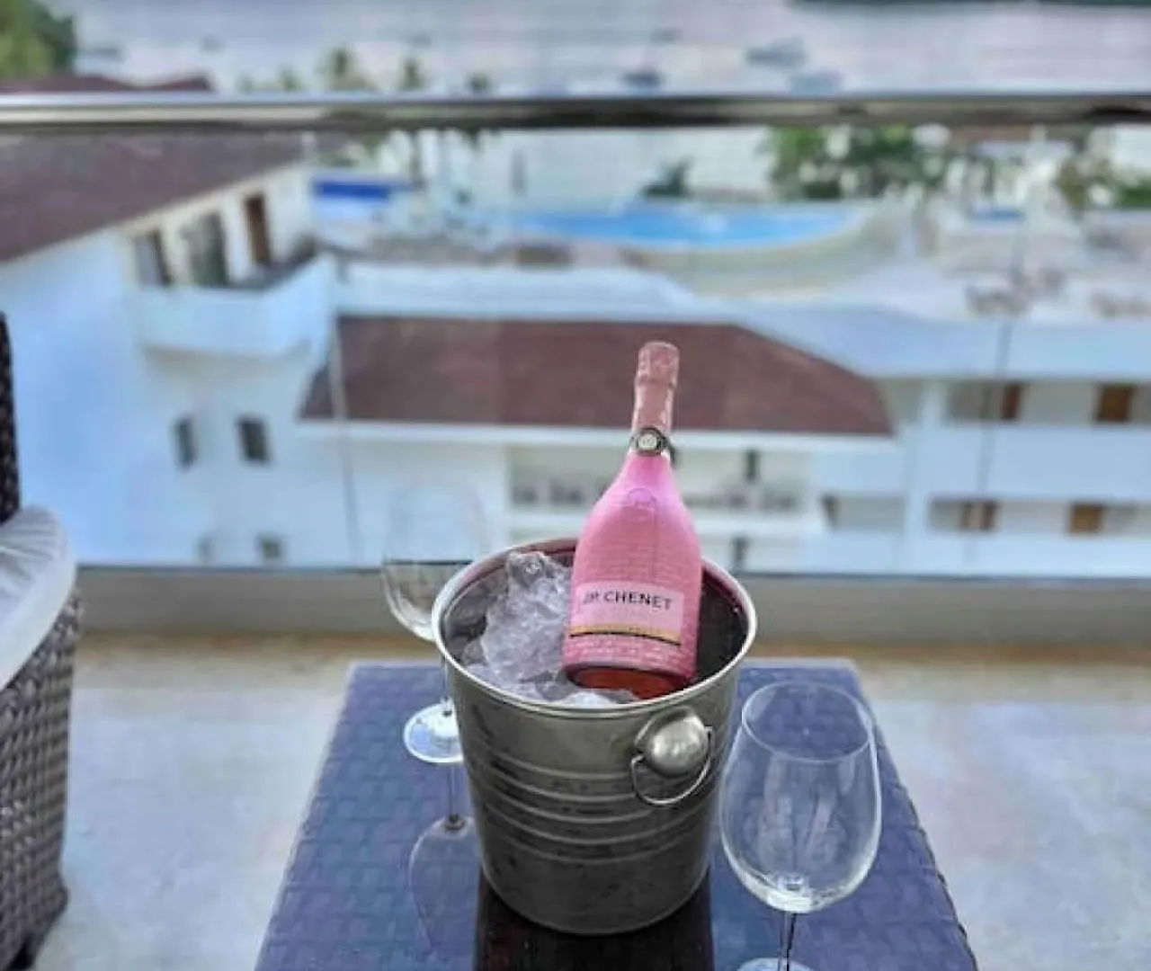 Apartment Stunning Bay View Condo, Pool Samana