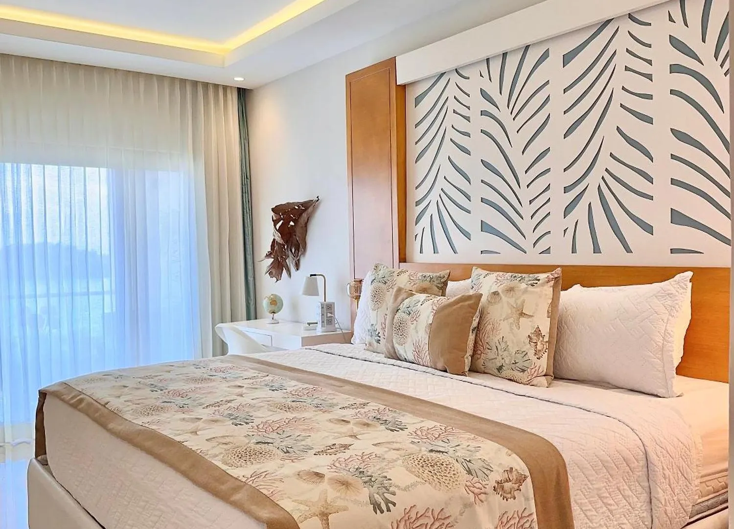 Apartment Stunning Bay View Condo, Pool Samana